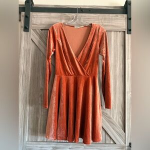 Kimchi Blue Orange Velvet Long Sleeve Dress